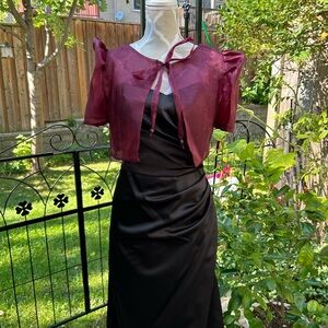 Modern Folipiniana Burgundy Bolero Top
Traditional in Modern Look Filipiniana